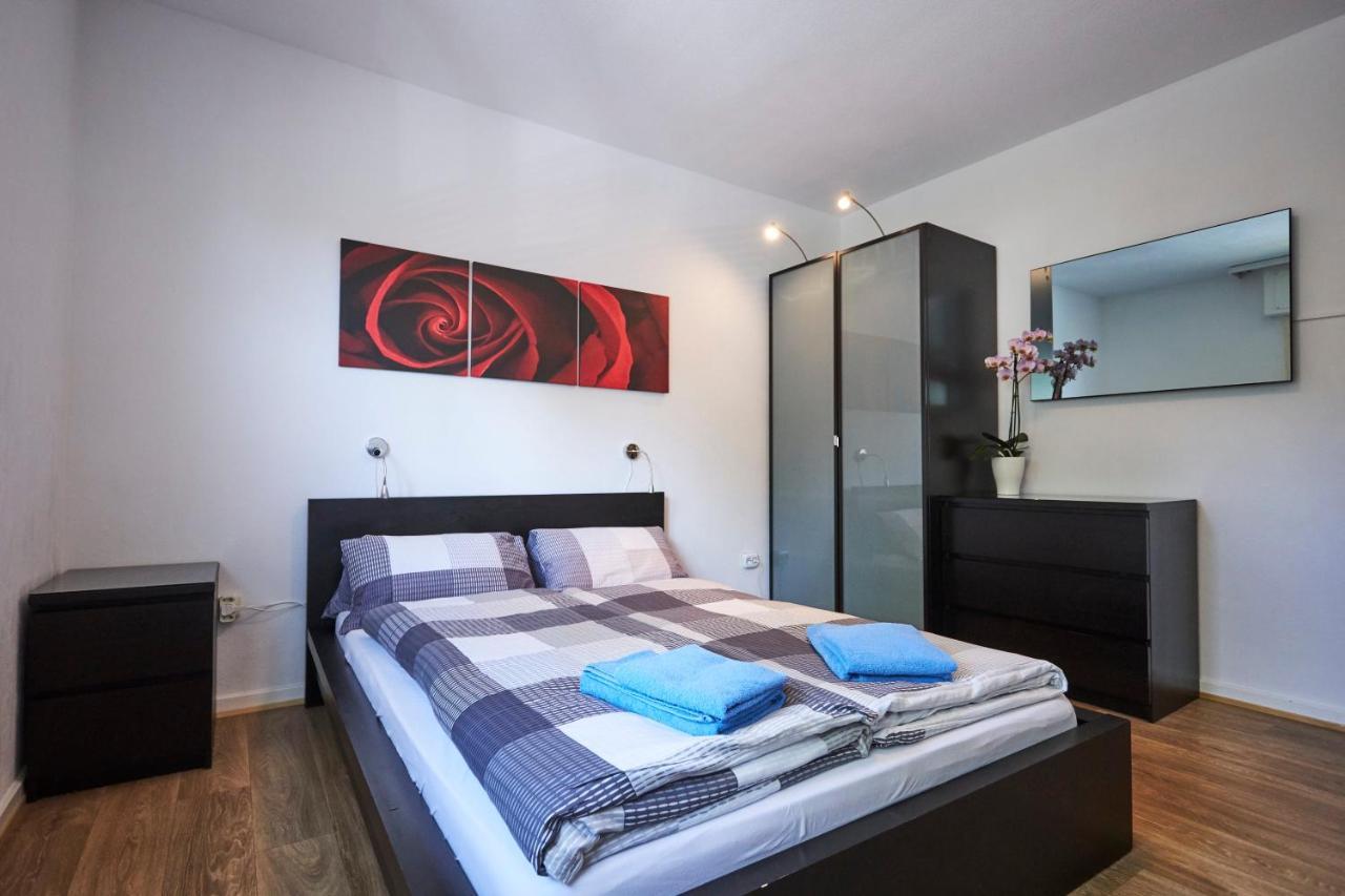 Grosszuegiges Apartment Nahe Frankfurt Rote Warte Buitenkant foto