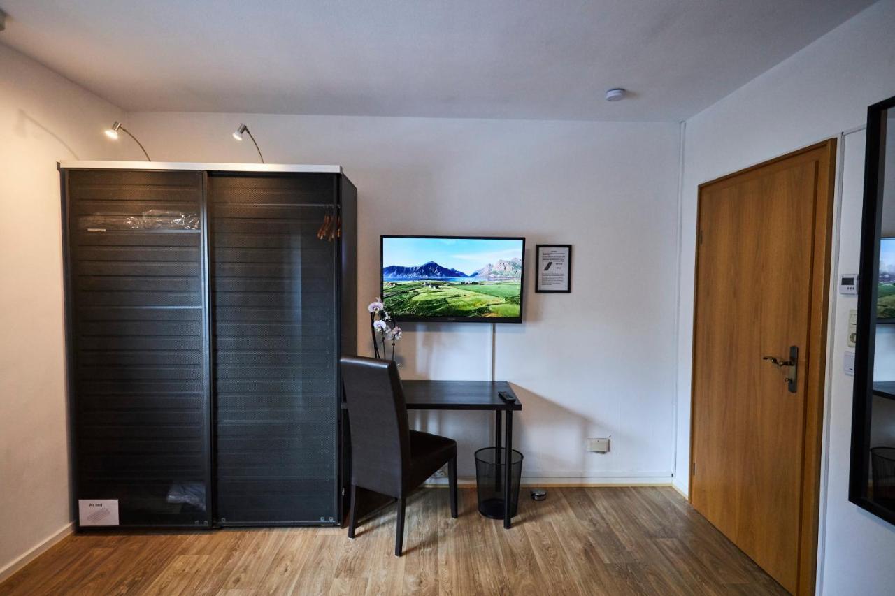 Grosszuegiges Apartment Nahe Frankfurt Rote Warte Buitenkant foto