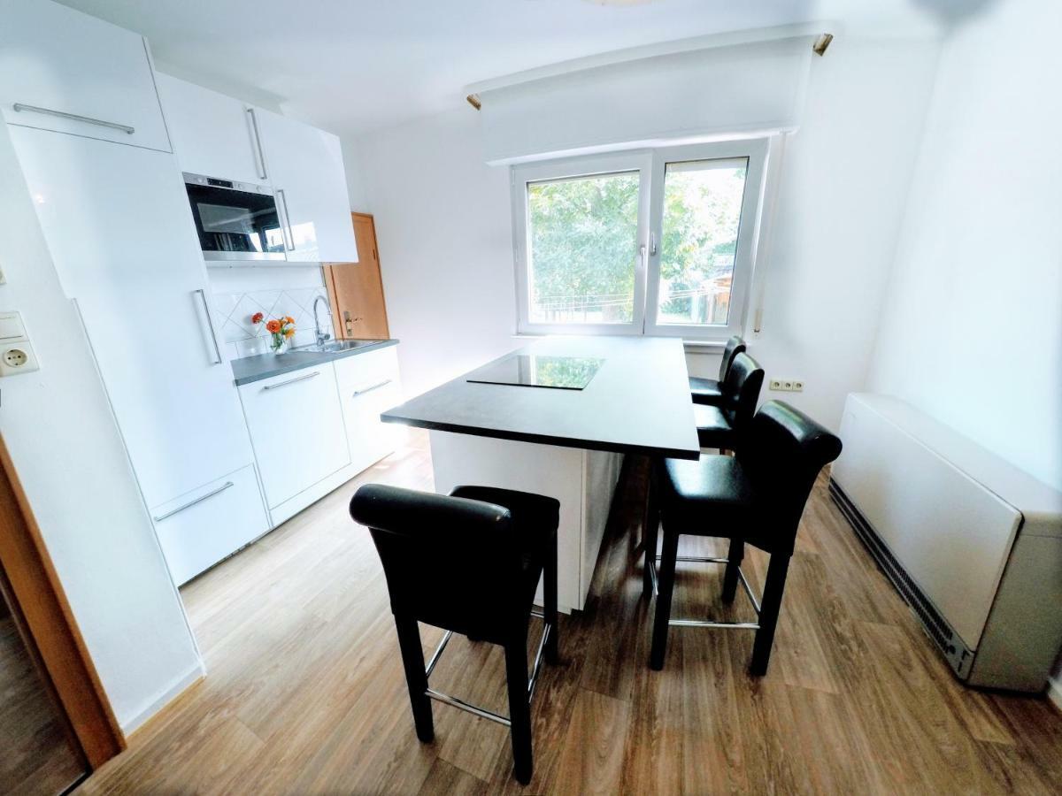 Grosszuegiges Apartment Nahe Frankfurt Rote Warte Buitenkant foto